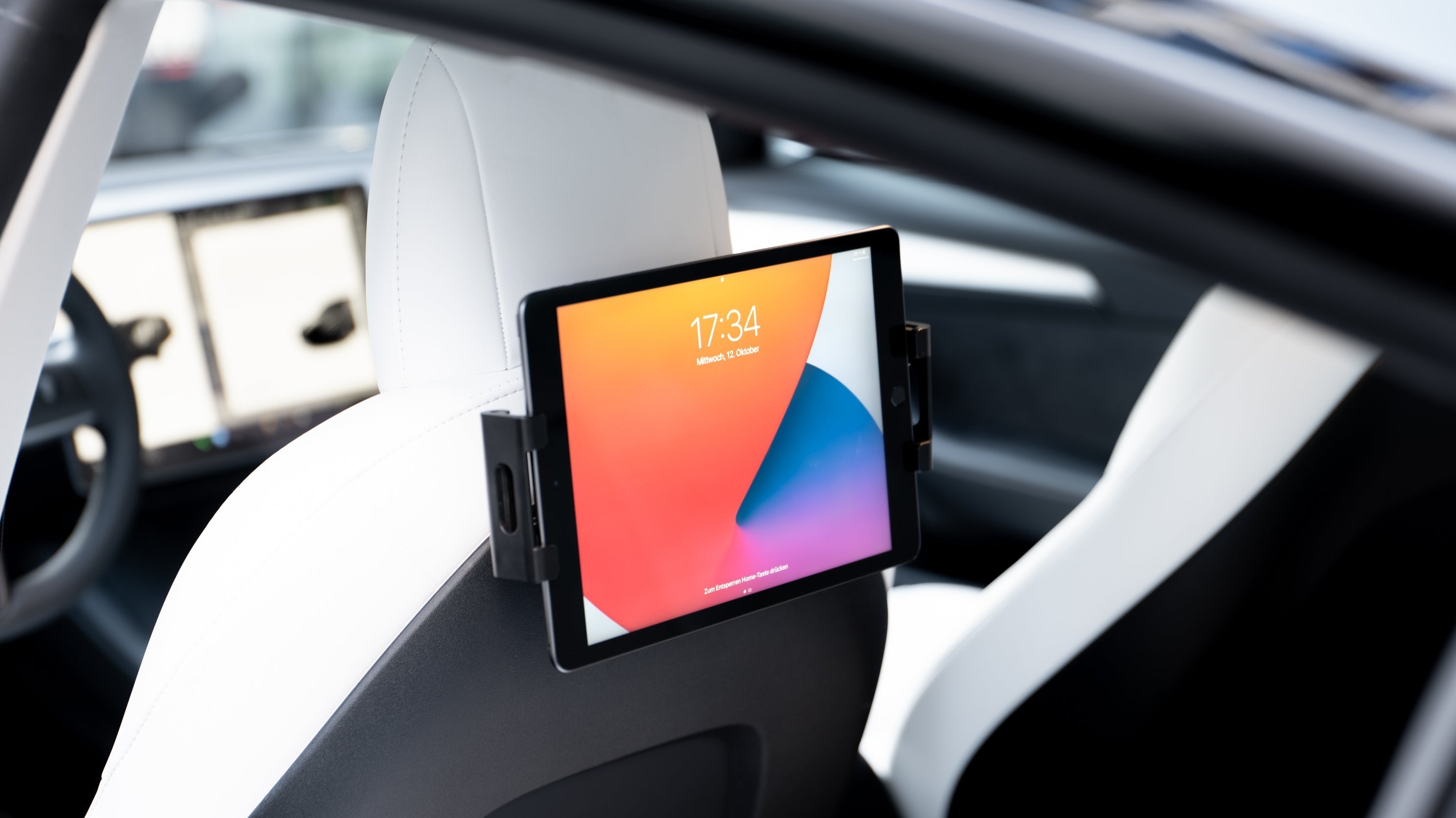 Handy-/ Tablethalterung für die Rückseite der Vordersitze des Tesla Model 3/Y - Shop4Tesla