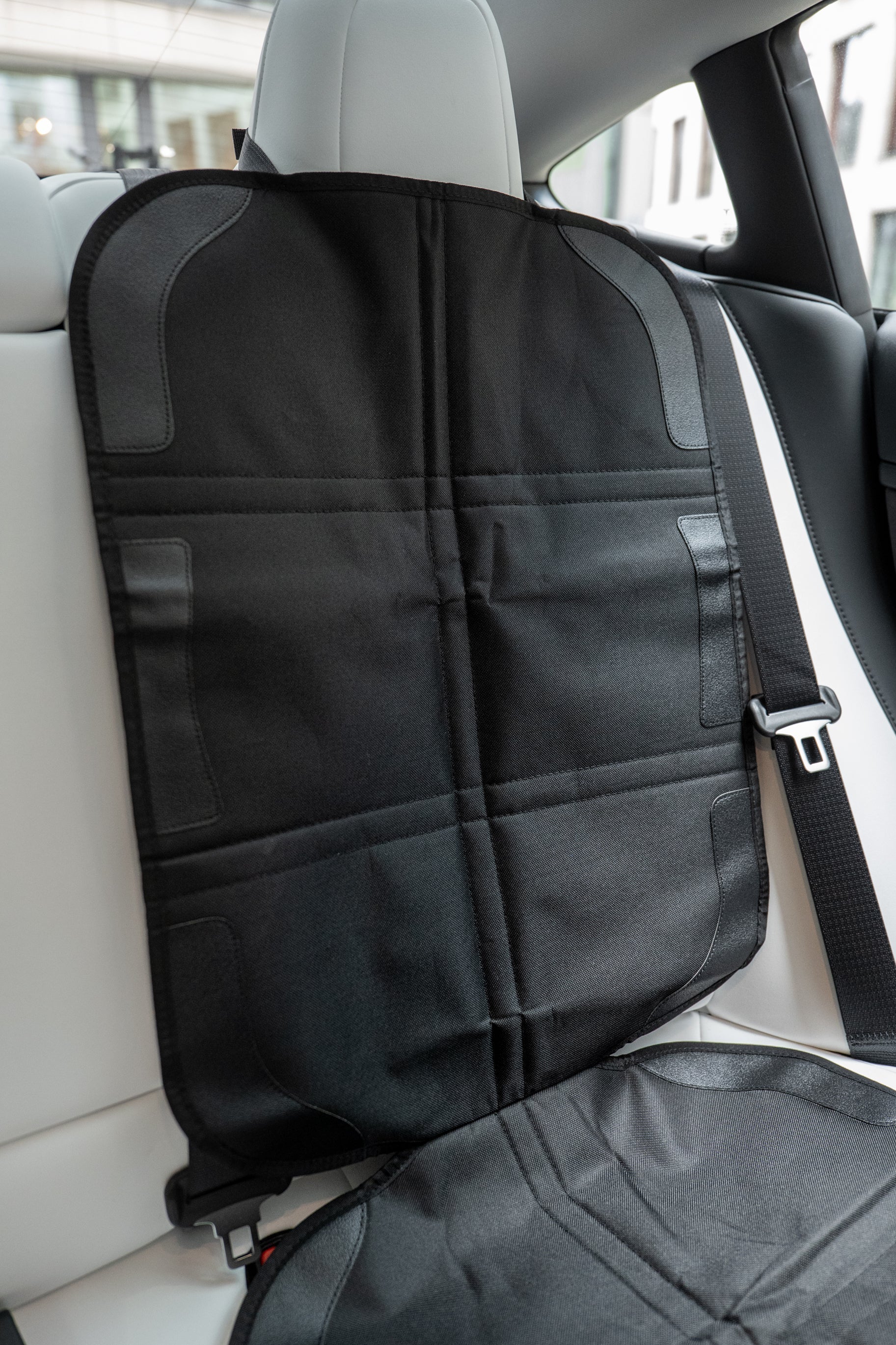 Kindersitzunterlage für das Tesla Model 3/Y - Shop4Tesla